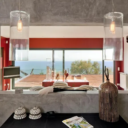 Sleeps 14 With Pool Air Con And Wifi * Alcabideche