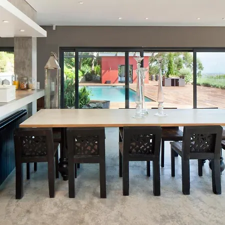 Sleeps 14 With Pool Air Con And Wifi Villa